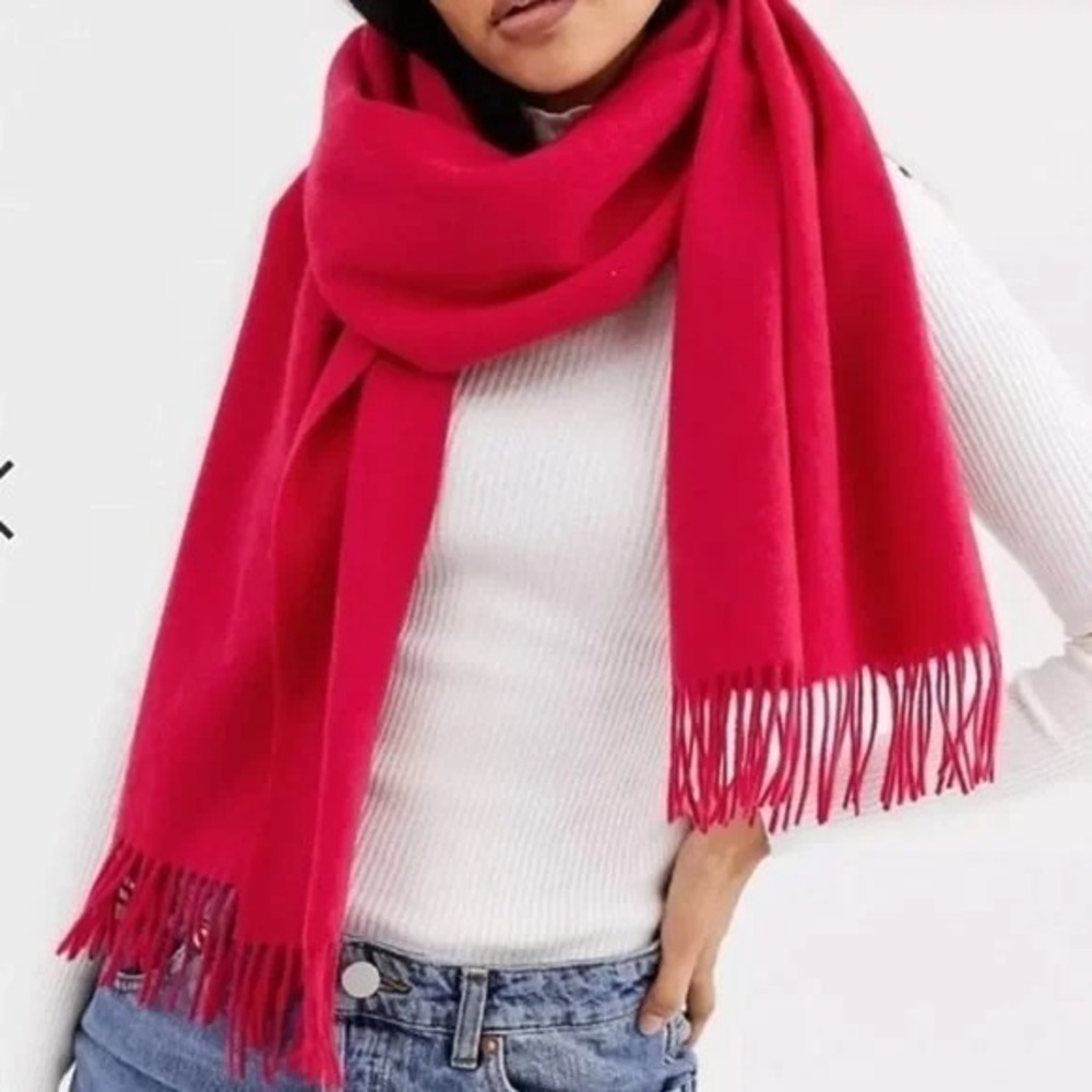 $100 EUC STOCKHOLM ATELIER & OTHER STORIES wool knit scarf O/S hot pink solid